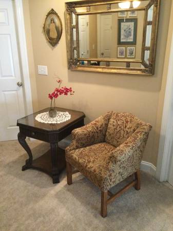 Vintage American Empire Solid Wood &Veneer Side Table 1