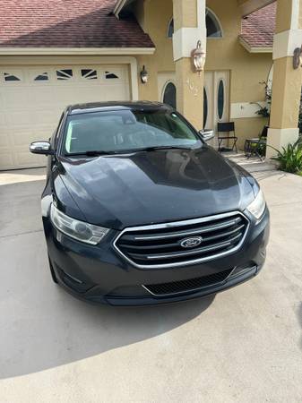 Ford Taurus 1