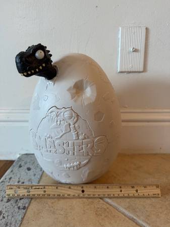Large Dino Egg 1