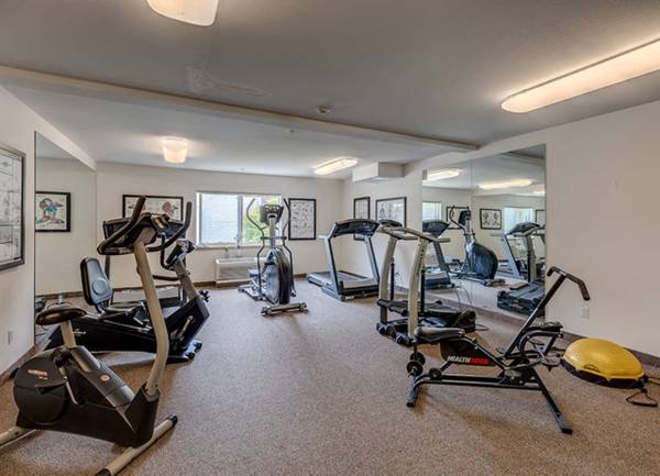 $1,925 / 2br - Planned Social Events, Efficient Appliances, Arts & Crafts Facility (149 South 140th Street, Burien, WA)63870756845185123
