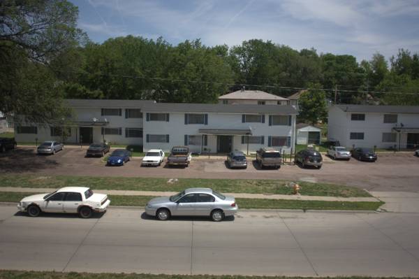 $930 / 2br - 750ft2 - M'side 1st FL 2BR  Hollows Apts  2520 S Rustin  Apt # A (Sioux City)63617082129153123