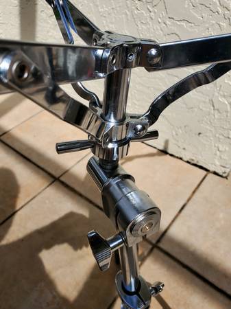 Drum snare stand Pearl 1