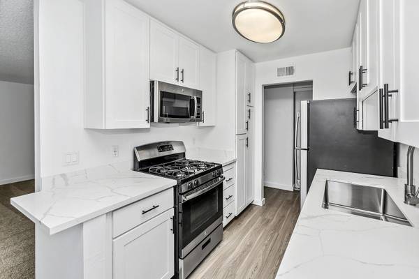 $2,420 / 2br - 1000ft2 - Acurrúcate en el Otoño – Listo para Mudarse + 2 Meses de Alquiler Gratis (santa rosa)63851966385281120