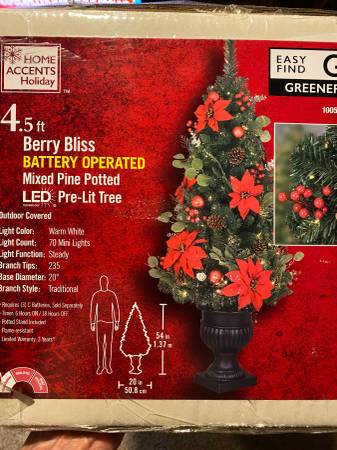 Christmas Tree, Home Accents Holiday, 4.5 ft 1