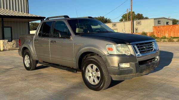 2008 Ford Explorer XLT 1