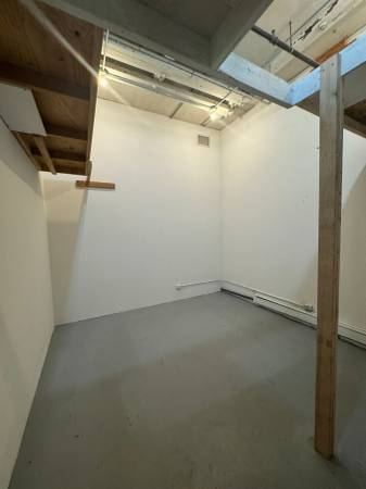 $775 ¡NUEVO PRECIO! Estudio de arte / espacio de trabajo cerca del Puente Pulaski (394M #6A) (Brooklyn)63854289991425124