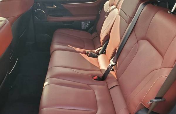 2016 Lexus LX570 - $24,00063470764734593122