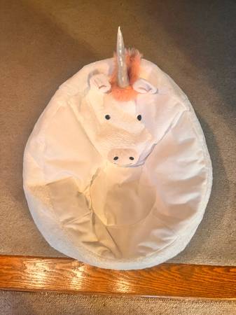 Pillowfort large child’s unicorn beanbag chair 1