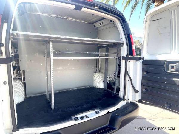 2013 Chevrolet Express 2500 - Photo 10