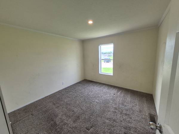 $1600.00 / 4br - 1632ft2 - FOR SALE $99,900 A GREAT DEAL!63928148448258122