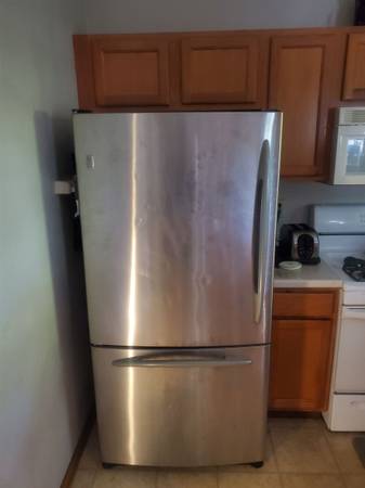 GE Fridge Refrigerator Stainless 1