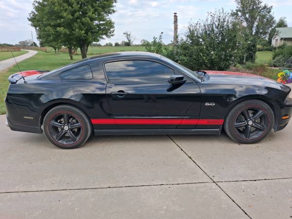 2011 ford mustang GT 1