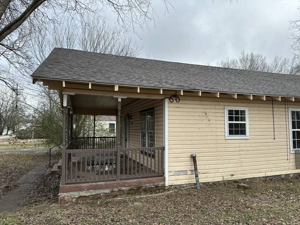 $109,900 / 3br - 111 W 8th Street, Waldron, AR 72958 Home for sale! (Waldron)64149642879747121
