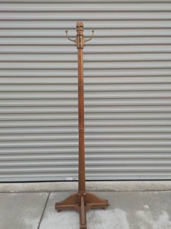 Vintage Solid Wood Coat Rack 1
