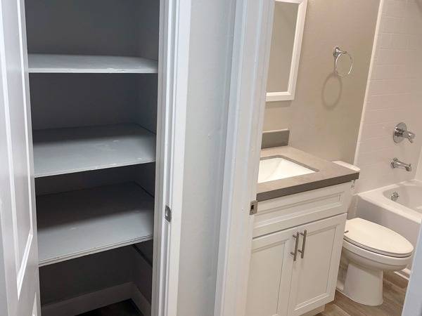 $2,895 / 2br - 875ft2 - 2BR 1BA apt, San Jose West, Modern kitchen, Large balcony, Near park (san jose west)63861102196739122
