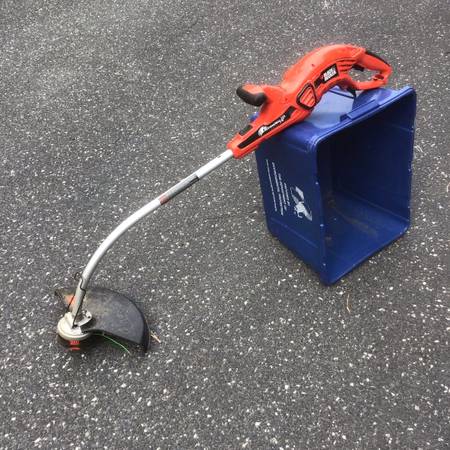 Black and Decker Grass Hog XP String Grass Trimmer Easy Twist for Edging - $30 (Concord)63471346748929122
