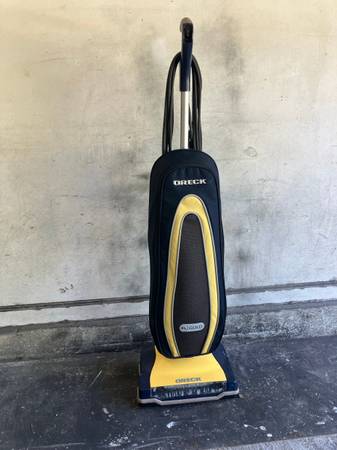 Oreck XL Gold Vacuum (11-6) 1