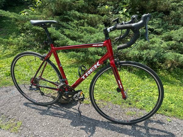 2016 Trek 1.1 56 cm Road Bike - bicycles - by owner - bike
