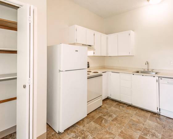 $1,099 / 1br - Goose Hollow + Bright One Bed - Modern Amenities & Updates! (Goose Hollow on 14th)63845978509571121