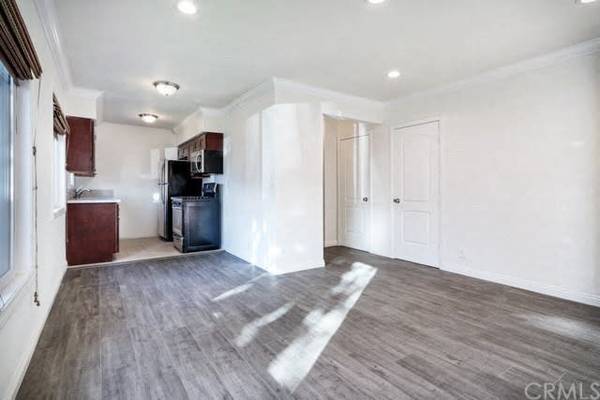 $2,245 / 1br - 708ft2 - Washer/Dryer, Quartz countertops, Recessed lighting (296 N Oakland Ave, Pasadena, CA)63701092884611121
