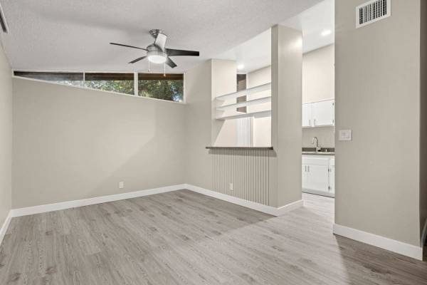 $1,819 / 2br - 864ft2 - Pet Friendly - Pools | Two Bedroom 1.5 Baths | Special One Month Off (Gateway)63981524844931120