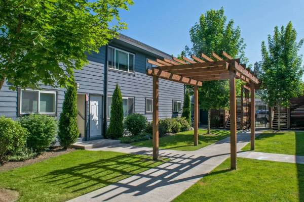 $1,750 / 2br - 900ft2 - Wonderful 900 sqft, 2 bed, 1 bath floorplan in Auburn (Auburn)63688296345985123