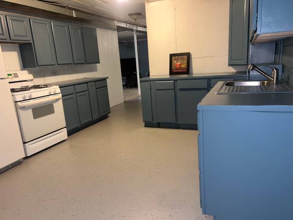 $1,200 / 1br - Beautiful basement apartment $1200 (Martinsburg)63953076048771122