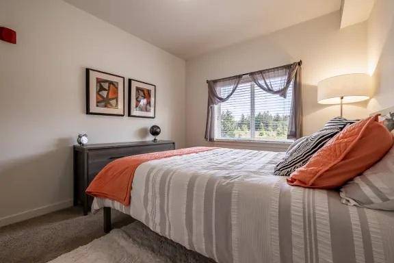 $2,004 / 2br - 972ft2 - Outdoor heated pool & spa, Tall, pull-out kitchen faucet (Lacey)63688462704897121