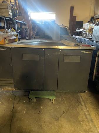 True Refrigerated back bar 1