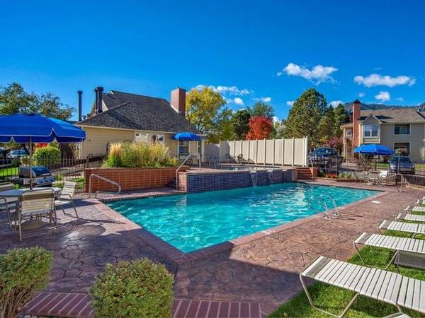 $1,499 / 2 habitaciones - 950 pies² - Jardín, acceso a balcón desde la habitación principal*, centro de negocios (Colorado Springs, Colorado 80906)63658196894209120