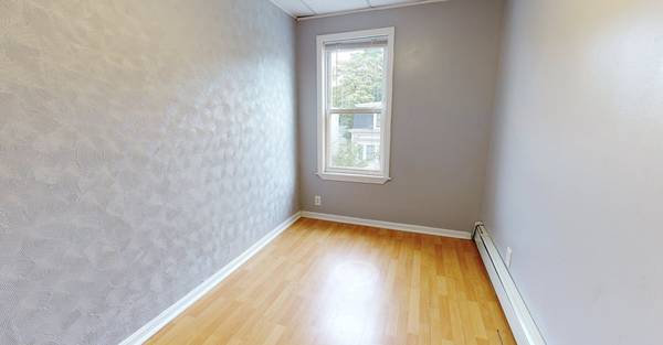 $1,050 / 3br - Room for Rent | 218 Western Avenue Unit 3 | Available Now (Cambridge)63828265233153122