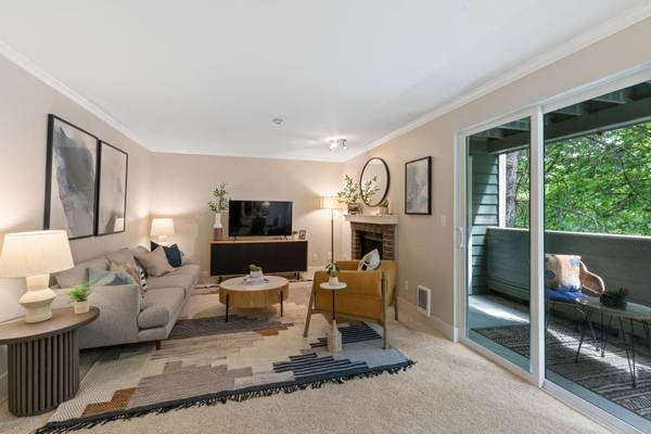 $2,473 / 2br - 968ft2 - Fitness Center, Energy-Efficient Appliances, 2BD 2BA (7001 Old Redmond Rd, Redmond, WA)63910194388482123