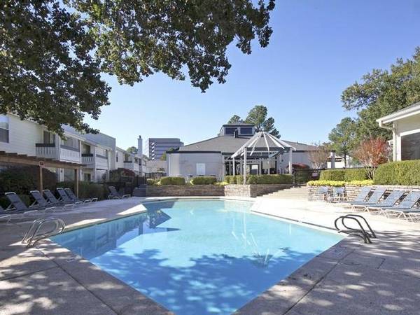 $670 / 1br - 500ft2 - Private Balconies/Patios, Central Heat/Air, Waterscaping (Midtown)63981978662146121