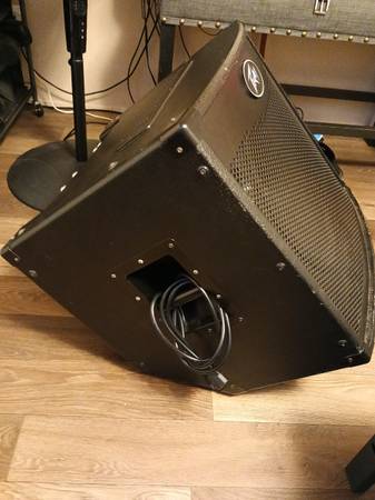 Peavey Tour Series TNT 115 400w Bass Combo Amp-price: $125 (Tuscaloosa)63502804375297122