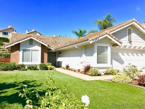 $6,995 / 3br - 2175ft2 - Fully Furnished Del Mar Heights Vacation Home, Close to Del Mar Races (13242 Courtland Terrace, Carmel Valley)64037044882562120