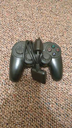 GameStop PS2 Controller 1