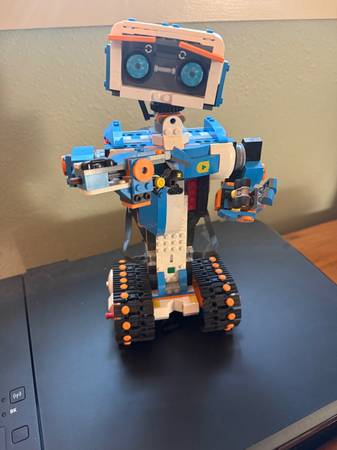 Lego Boost Build/Code/Play  5 in 1 model 1