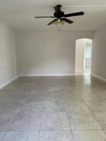 $2,375 / 2br - 2 Bedroom Near Beach! ELECTRIC INCLUDED; FULL MONTH FREE (Deerfield Beach)63825137689601121