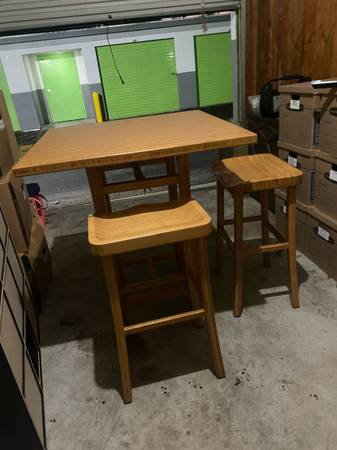 Wooden High Table with 4 Stools (very high quality) 1