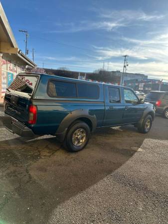 Nissan Frontier Crew Cab - $7995.00 (Eureka Ca)63470787214083122