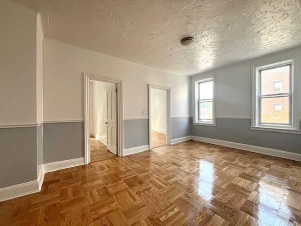 $2,999 / 2br - Sunny, Spacious 2 Bed+Office, 1 Bathroom, Close to Prospect Park (East Flatbush)63945361711107121