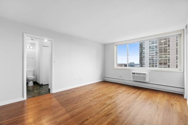 $2,375 / 1br - GOLD COAST STUNNER! (GOLD COAST)64041644438915122