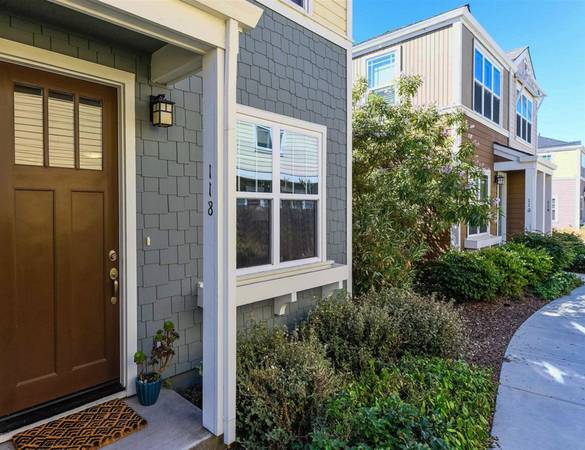 $3,595 / 3br - North SF Bay 3B w Great Schools| Pet-Friendly, Updater Moving Partner (Petaluma)63879904917891123