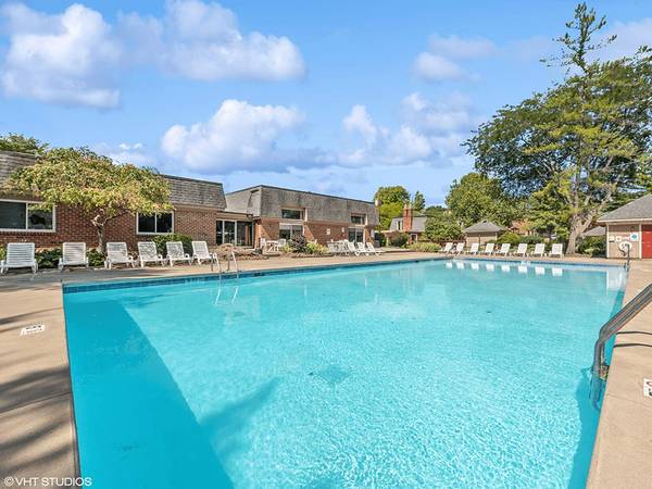 $1,260 / 2br - 960ft2 - Sail Into You New Home! (Near Jungle Jims!)63974614292994121