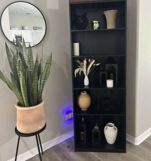 Bookshelf Corner 1