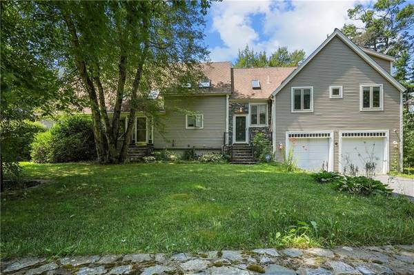 $1,600,000 / 3br - 3067ft2 - Home in Burrillville for Sale (94 S Shore Road)64002829440899121