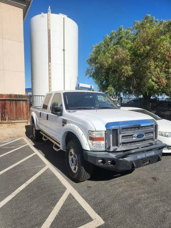 2010 Ford F350 XLT Crew Cab 4x4 - $9,999 (dublin / pleasanton / livermore)63654702658435121