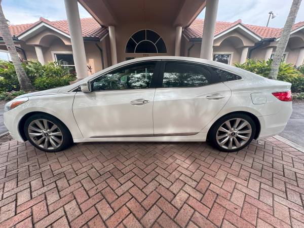 2013 Hyundai Azera Limited 67K Miles - $9,90063470258624003122