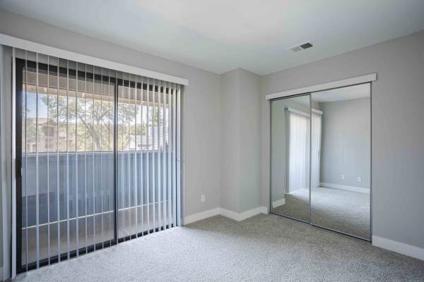 $2,240 / 2br - 840ft2 - Central Heat And Air, BBQ Areas, Near Nature Trails (5902 Springview Dr, Rocklin, CA)63900566593282123