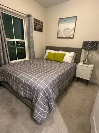 $550 / 1br - Furnished Room in Modern Townhouse Near Johns Hopkins (Baltimore)63694872253697120
